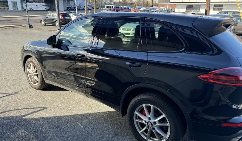 
								2016 Porsche Cayenne V6 AWD full									